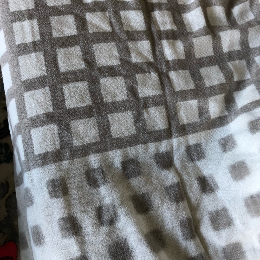 RARE white and gray Zara blanket scarf